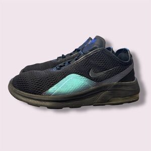 Women’s Nike Air Max size 8